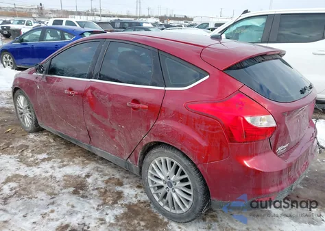 2013 Ford Focus Titanium из США, поврежденный, VIN 1FADP3N26DL105807